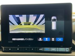 バックカメラ付きで後方の確認も安心です！スムーズな駐車・車庫入れをサポートいたします！ 4