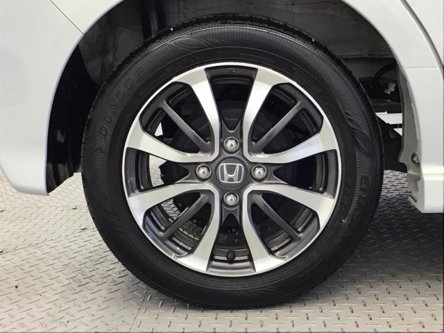 Ｎ－ＢＯＸカスタム ベースグレード　ホンダ認定中古車　デモカー　純正ドラレコ　Ｗ電動ドア　ＣＭＢＳ　Ｄレコ　ベンチシート　オートエアコン　スマートキ　ＬＥＤ　盗難防止装置　クルコン　ＥＴＣ　バックカメラ　フルセグＴＶ　パワーステアリング（23枚目）
