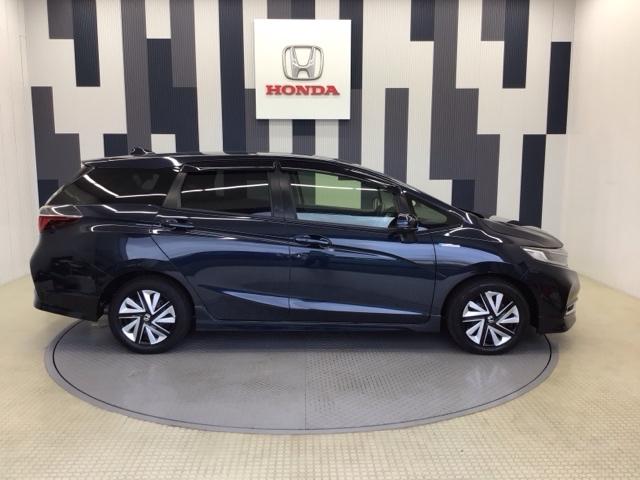 シャトル ハイブリッドＸホンダセンシング　ホンダ認定中古車　純正ドラレコ前後　横滑抑制　リヤカメラ　ドライブレコーダ　スマ－トキ－　イモビ　ＴＶナビ　サイドエアバッグ　シートヒーター付き　キーレス　Ｗエアコン　ＤＶＤ再生機能　ＥＣＯＮ　ＥＴＣ（25枚目）
