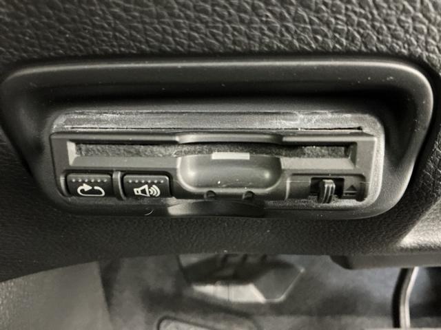ヴェゼル ハイブリッドＺ　ホンダ認定中古車　純正ナビ　ＬＥＤライト　Ｒカメ　スマキー　ワンオーナー　ＬＥＤランプ　ＥＴＣ付　ＵＳＢ　整備記録簿　シ－トヒ－タ－　サイドカーテンエアバック　運転席助手席エアバッグ　ＶＳＡ　キーフリ（9枚目）