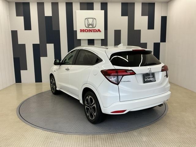 ヴェゼル ハイブリッドＺ　ホンダ認定中古車　純正ナビ　ＬＥＤライト　Ｒカメ　スマキー　ワンオーナー　ＬＥＤランプ　ＥＴＣ付　ＵＳＢ　整備記録簿　シ－トヒ－タ－　サイドカーテンエアバック　運転席助手席エアバッグ　ＶＳＡ　キーフリ（26枚目）