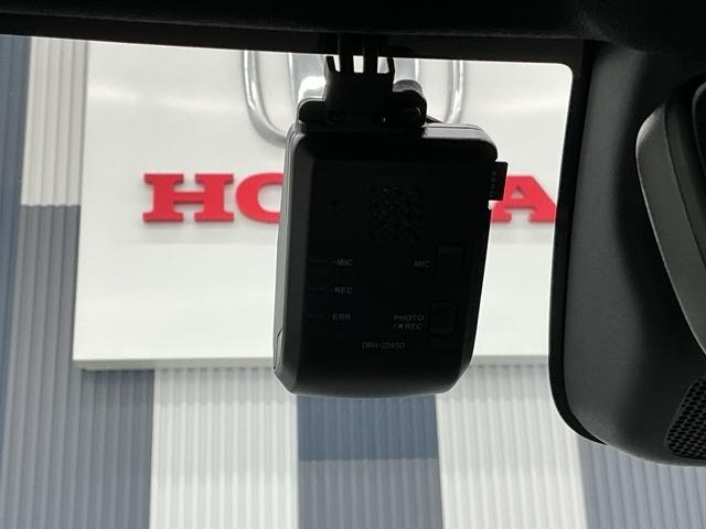 ヴェゼル e:HEVZ・PLaYパッケージ ホンダ認定中古車 デモカー 全周囲カメラ オートクルーズコントロール アイドリングストップ ドラレコ LEDヘッド USB 電動テールゲート 衝突被害軽減システム リヤカメラ フルセグテレビ ETC(6枚目)