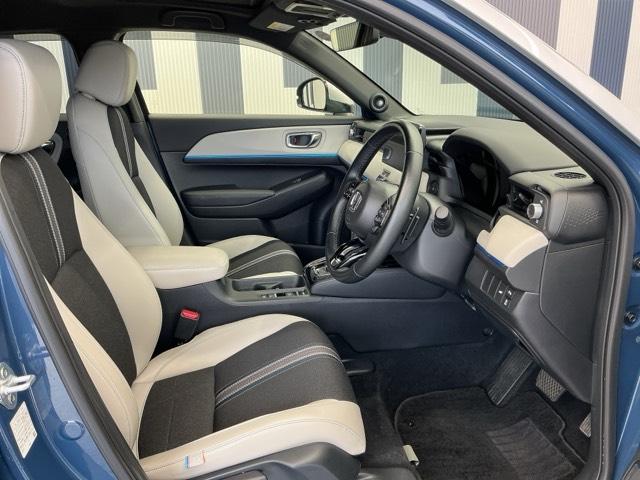 ヴェゼル e:HEVZ・PLaYパッケージ ホンダ認定中古車 デモカー 全周囲カメラ オートクルーズコントロール アイドリングストップ ドラレコ LEDヘッド USB 電動テールゲート 衝突被害軽減システム リヤカメラ フルセグテレビ ETC(16枚目)