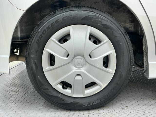 フリードスパイクハイブリッド ジャストセレクション 純正ナビ バックカメラ HIDライト キーフリー セキュリティーアラーム 横滑り防止機能 DVD視聴 後カメラ ワンセグTV ナビTV エアコン ワンオーナー 記録簿 ETC パワーステアリング(20枚目)