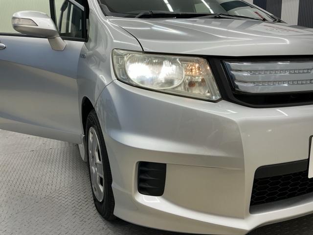 フリードスパイクハイブリッド ジャストセレクション 純正ナビ バックカメラ HIDライト キーフリー セキュリティーアラーム 横滑り防止機能 DVD視聴 後カメラ ワンセグTV ナビTV エアコン ワンオーナー 記録簿 ETC パワーステアリング(21枚目)