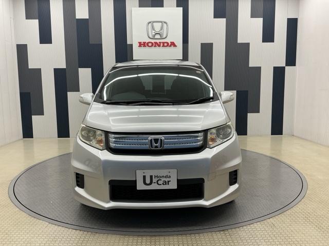 フリードスパイクハイブリッド ジャストセレクション 純正ナビ バックカメラ HIDライト キーフリー セキュリティーアラーム 横滑り防止機能 DVD視聴 後カメラ ワンセグTV ナビTV エアコン ワンオーナー 記録簿 ETC パワーステアリング(22枚目)