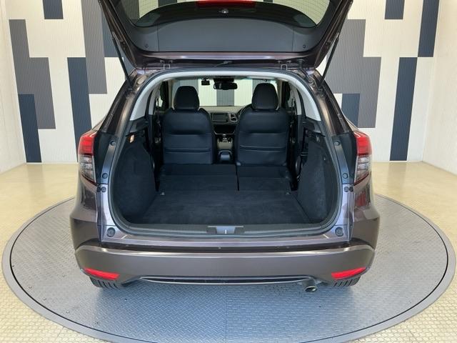 ヴェゼル ハイブリッドZ・ホンダセンシング ホンダ認定中古車 社外ドラレコ前後 レーダーサポート Wエアコン DVD再生機能 整備記録簿 横滑り防止システム バックアイカメラ 盗難防止装置 フルセ シートヒーター付 スマ-トキ- ECOモード(22枚目)