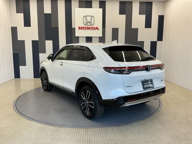 ヴェゼル ｅ：ＨＥＶＺ　ホンダ認定中古車　社外ドラレコ前後　衝突回避支援ブレーキ機能　１オナ　スマキ　Ｐトランク　フルオートエアコン　Ｄレコ　エアバッグ　両席エアバック　Ｒカメ　記録簿付　パワーウィンドウ　ＬＥＤランプ（27枚目）