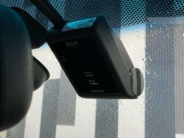 フィットハイブリッド Lホンダセンシング ホンダ認定中古車 純正ドラレコ前 LED 軽減ブレーキ Rカメ サイドSRS 横滑り防止 ドライブレコーダー 記録簿 パワーステアリング 盗難防止装置 オートクルーズ ETC車載器 ABS Aストップ(6枚目)