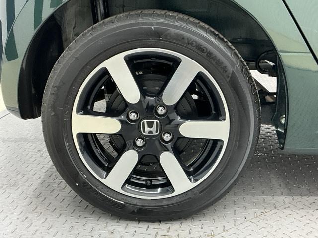 Ｎ－ＯＮＥ プレミアム　ホンダ認定中古車　デモカー　純正ドラレコ　ＵＳＢポート　衝突軽減　ＥＳＣ　コーナーセンサー　ＬＥＤ　シ－トヒ－タ－　バックカメラ　フルセグ　カーテンエアバック　ナビＴＶ　スマートキー　ＡＡＣ　ＥＴＣ（22枚目）