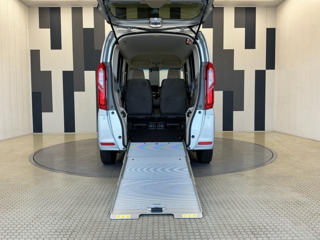 Ｎ－ＢＯＸ Ｇ・スロープＬホンダセンシング　ホンダ認定中古車　純正ドラレコ前　ＬＥＤ　クルコン　衝突軽減　記録簿　ＵＳＢ接続　福祉車両　Ｂカメラ　アイドリングストップ　エアコン　ナビＴＶ　エアバッグ　スマートキープッシュスタート　ＤＶＤ　ＡＢＳ（6枚目）