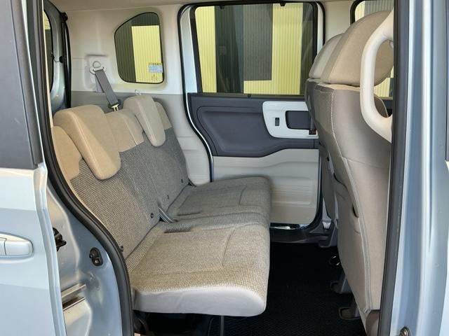 Ｎ－ＢＯＸ Ｇ・スロープＬホンダセンシング　ホンダ認定中古車　純正ドラレコ前　ＬＥＤ　クルコン　衝突軽減　記録簿　ＵＳＢ接続　福祉車両　Ｂカメラ　アイドリングストップ　エアコン　ナビＴＶ　エアバッグ　スマートキープッシュスタート　ＤＶＤ　ＡＢＳ（16枚目）