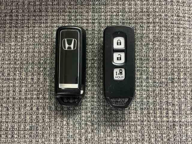 Ｎ－ＢＯＸ Ｇ・スロープＬホンダセンシング　ホンダ認定中古車　純正ドラレコ前　ＬＥＤ　クルコン　衝突軽減　記録簿　ＵＳＢ接続　福祉車両　Ｂカメラ　アイドリングストップ　エアコン　ナビＴＶ　エアバッグ　スマートキープッシュスタート　ＤＶＤ　ＡＢＳ（18枚目）