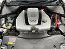 技術が詰まったエンジンルームもご覧の通りピカピカにクリーニング済みです。ハイブリッドなのでお財布にも環境にも優しいです。