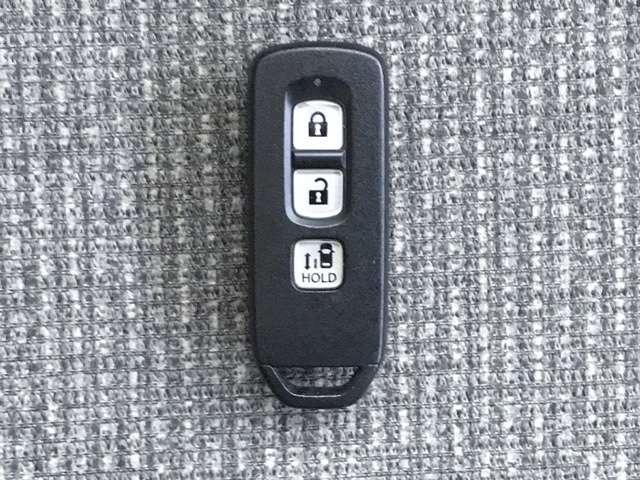 G・Lホンダセンシング 両側SD・片側PSD クルーズコントロール 衝突軽減ブレーキ 横滑り防止 LED ETC アイドリングストップ 純正メモリーインターナビ CD DVD BT フルセグ Bカメラ 盗難防止 スマートキー(17枚目)