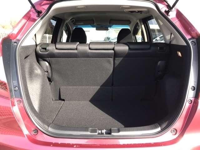 13G・F 走行28300km ワンオーナー 純正メモリーナビ バックカメラ ETC Bluetooth CD DVD再生 フルセグTV 横滑り防止装置 スマートキー(19枚目)