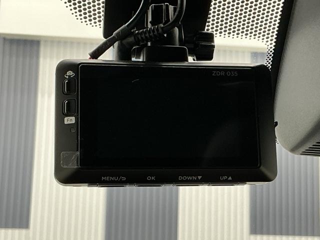 N-ONE RS ホンダ認定中古車 社外ドラレコ前後 サイドカーテンエアバック クリアランスソナー シートヒータ 横滑り防止機能 インテリキー ETC付き AAC Bカメ アイドリングストップ機能 Aライト ABS(6枚目)