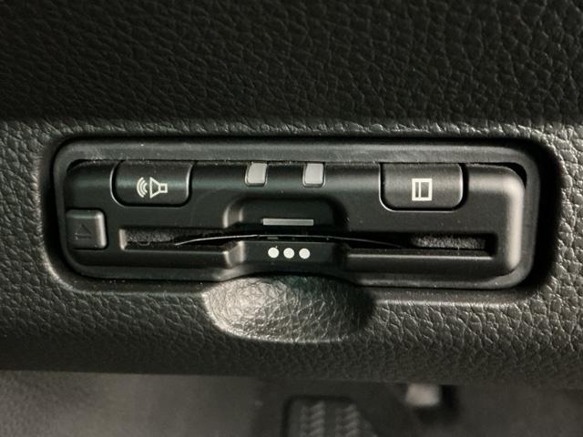 N-ONE RS ホンダ認定中古車 社外ドラレコ前後 サイドカーテンエアバック クリアランスソナー シートヒータ 横滑り防止機能 インテリキー ETC付き AAC Bカメ アイドリングストップ機能 Aライト ABS(10枚目)