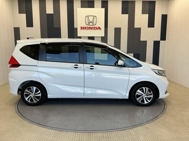 フリードハイブリッド ハイブリッド・G ホンダ認定中古車 両側電動 LEDライト 両電動ドア サイドエアバック クルコン スマキー パワーステアリング ウォークスルー フルオートエアコン Bカメラ 盗難防止システム シートH キーフリー(24枚目)
