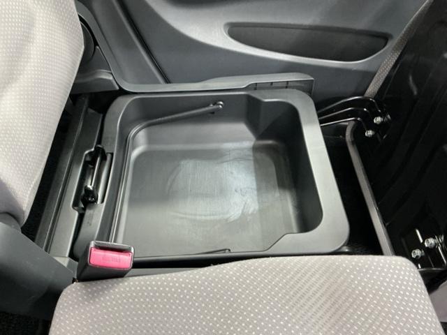 ワゴンＲ ＦＺ　衝突軽減ブレーキ　シートヒーター　ＨＩＤ　ＲＢＳ　ＤＶＤ再生可能　ナビ＆ＴＶ　ｉ－ｓｔｏｐ　スマートキープッシュスタート　セキュリティアラーム　エアコン　パワーステアリング　フルセグ　ＥＳＣ　ＡＢＳ（12枚目）