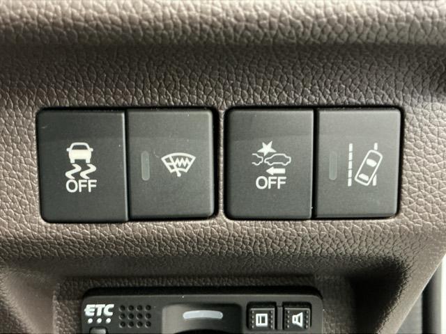 フリード Ｇ・ホンダセンシング　ホンダ認定中古車　純正ドラレコ前後　Ｆセグ　追突被害軽減ブレーキ　ｉストップ　Ｗエアバッグ　パワーウィンドウ　１オ－ナ－　アクティブクルーズコントロール　スマートキ　カラーバックモニター　ＶＳＡ（11枚目）