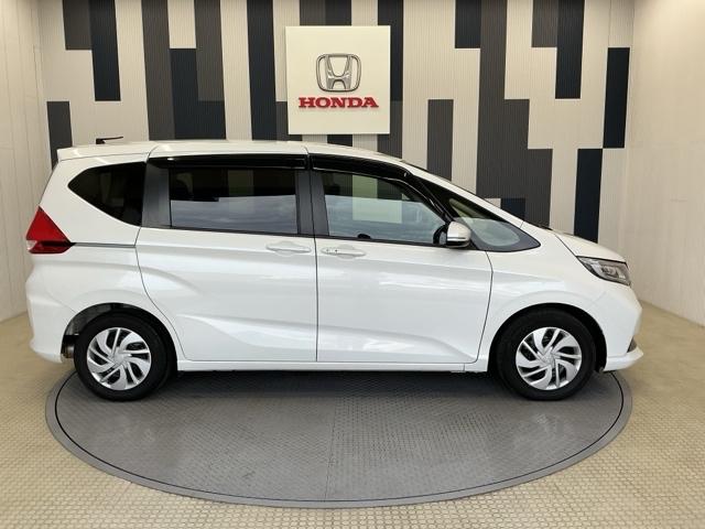 フリード Ｇ・ホンダセンシング　ホンダ認定中古車　純正ドラレコ前後　Ｆセグ　追突被害軽減ブレーキ　ｉストップ　Ｗエアバッグ　パワーウィンドウ　１オ－ナ－　アクティブクルーズコントロール　スマートキ　カラーバックモニター　ＶＳＡ（25枚目）