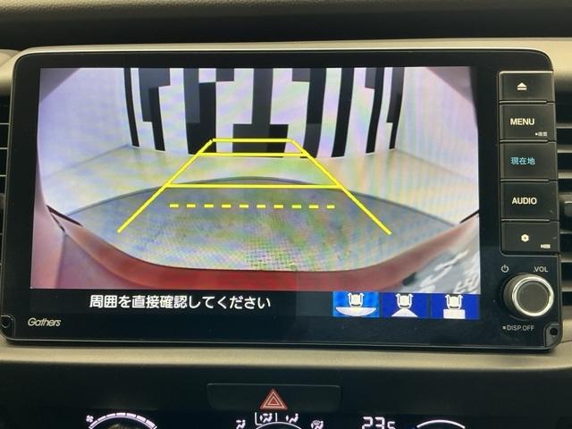 フィット ｅ：ＨＥＶＲＳ　ホンダ認定中古車　純正ドラレコ前後　エアバッグ　ナビ＆ＴＶ　パワーウィンドウ　助手席エアバッグ　Ｄレコ　フルセグテレビ　ＬＥＤヘッドランプ　セキュリティアラーム　フルオートエアコン　ＥＴＣ装備　ＵＳＢ（8枚目）