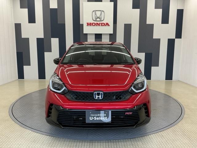 フィット ｅ：ＨＥＶＲＳ　ホンダ認定中古車　純正ドラレコ前後　エアバッグ　ナビ＆ＴＶ　パワーウィンドウ　助手席エアバッグ　Ｄレコ　フルセグテレビ　ＬＥＤヘッドランプ　セキュリティアラーム　フルオートエアコン　ＥＴＣ装備　ＵＳＢ（25枚目）