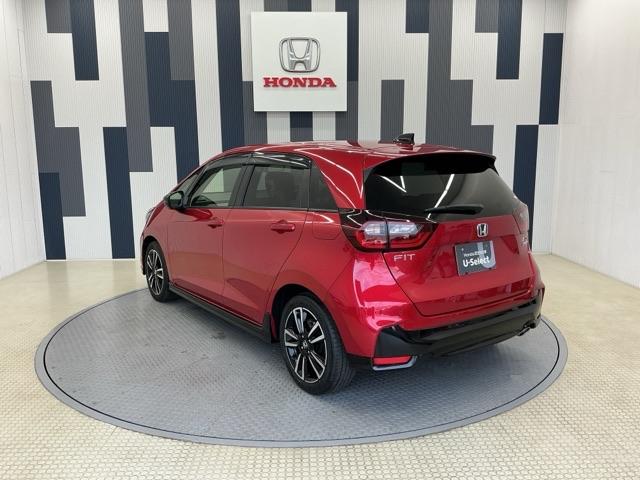 フィット ｅ：ＨＥＶＲＳ　ホンダ認定中古車　純正ドラレコ前後　エアバッグ　ナビ＆ＴＶ　パワーウィンドウ　助手席エアバッグ　Ｄレコ　フルセグテレビ　ＬＥＤヘッドランプ　セキュリティアラーム　フルオートエアコン　ＥＴＣ装備　ＵＳＢ（28枚目）