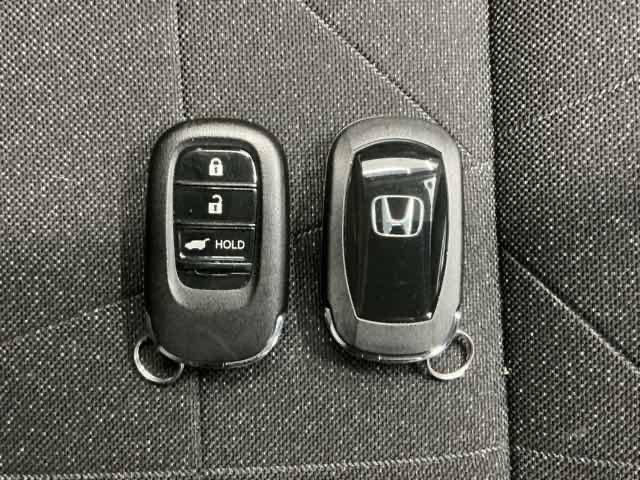 ヴェゼル e:HEVZ BSI・後退出庫サポートレス 純正ドラレコ前後 全周囲カメラ LED 衝突回避支援ブレーキ機能 1オナ スマキ Pトランク フルオートエアコン Dレコ エアバッグ 両席エアバック Rカメ 記録簿付(20枚目)