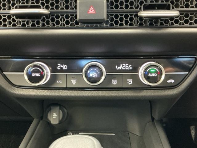 ZR-V X ホンダ認定中古車 デモカー 純正ドラレコ クリアランスソナー 地デジ Bカメ オートクルーズコントロール ESC サイドカーテンエアバック エアコン 盗難防止装置 LEDライト 運転席エアバッグ(12枚目)