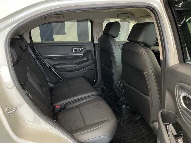 ヴェゼル e:HEVZ ホンダ認定中古車 純正ナビ LEDライト 衝突回避支援ブレーキ機能 1オナ スマキ Pトランク フルオートエアコン エアバッグ 両席エアバック Rカメ 記録簿付 パワーウィンドウ LEDランプ ソナー(15枚目)