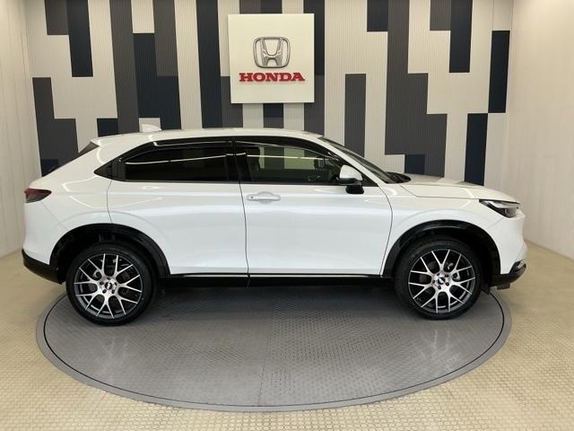 ヴェゼル e:HEVZ ホンダ認定中古車 純正ナビ LEDライト 衝突回避支援ブレーキ機能 1オナ スマキ Pトランク フルオートエアコン エアバッグ 両席エアバック Rカメ 記録簿付 パワーウィンドウ LEDランプ ソナー(25枚目)