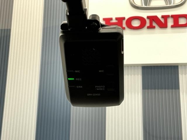 ヴェゼル e:HEVZ・PLaYパッケージ ホンダ認定中古車 デモカー 純正ドラレコ オートクルーズコントロール アイドリングストップ LEDヘッド USB 電動テールゲート 衝突被害軽減システム リヤカメラ フルセグテレビ 横滑り防止装置(6枚目)