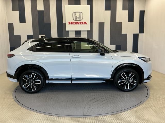 ヴェゼル e:HEVZ・PLaYパッケージ ホンダ認定中古車 デモカー 純正ドラレコ オートクルーズコントロール アイドリングストップ LEDヘッド USB 電動テールゲート 衝突被害軽減システム リヤカメラ フルセグテレビ 横滑り防止装置(27枚目)