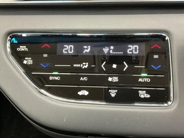 オデッセイ アブソルート・ＥＸ　ホンダ認定中古車　全周囲カメラ　ＬＥＤ　パーキングサポート　整備記録簿　シ－トヒ－タ－　バックモニター　ＷＡＣ　フロントカメラ　スマ－トキ－　セキュリティーアラーム　３列シート　ＤＶＤ再生　エアバック（12枚目）