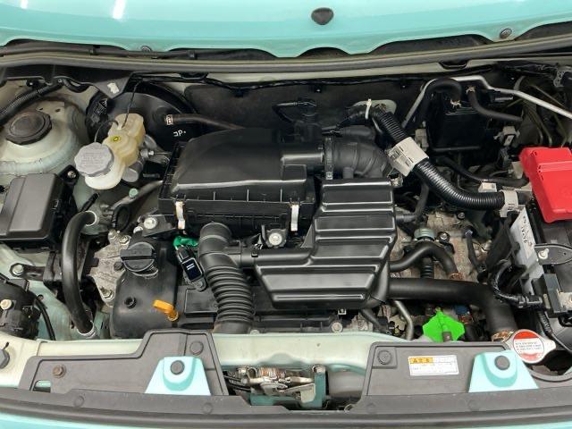 技術が詰まったエンジンルームもご覧の通りピカピカにクリーニング済みです。