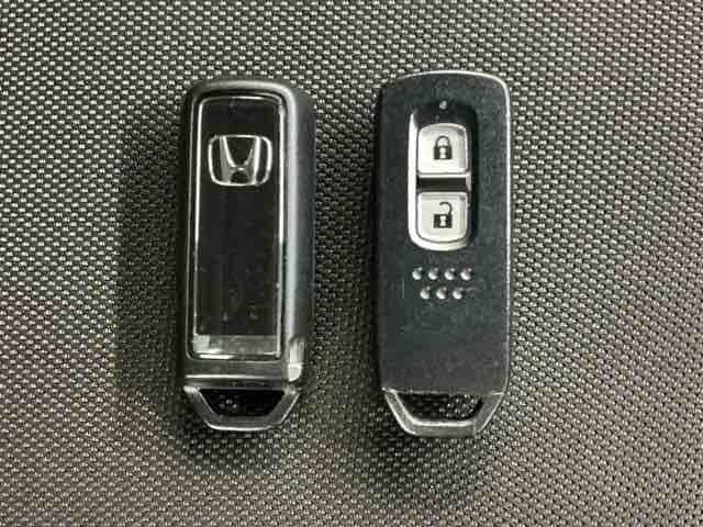 Ｎ－ＯＮＥ ＲＳ　ホンダ認定中古車　社外ドラレコ前後　サイドカーテンエアバック　記録簿　クリアランスソナー　シートヒータ　横滑り防止機能　インテリキー　ＥＴＣ付き　ＡＡＣ　オートクルーズコントロール　Ｂカメ　Ａライト（17枚目）