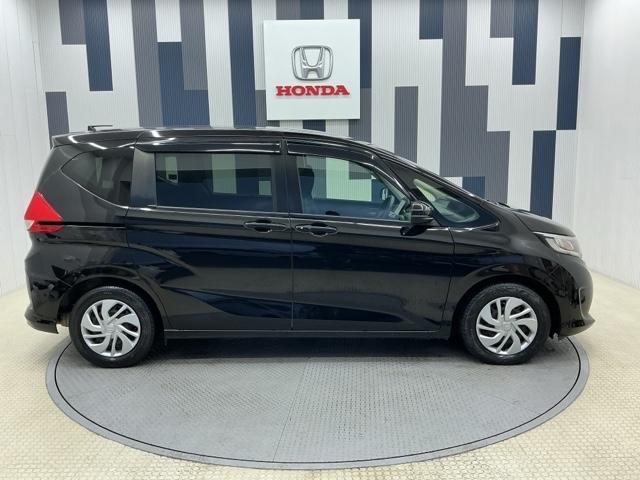 フリード+ G・ホンダセンシング ホンダ認定中古車 ワンオーナー 純正ナビ プリクラッシュ Bモニター 両側オートスライドドア パワーウインド スマートキー 両席エアバック PS フルセグ アイドリングS 盗難警報装置 クルコン(24枚目)