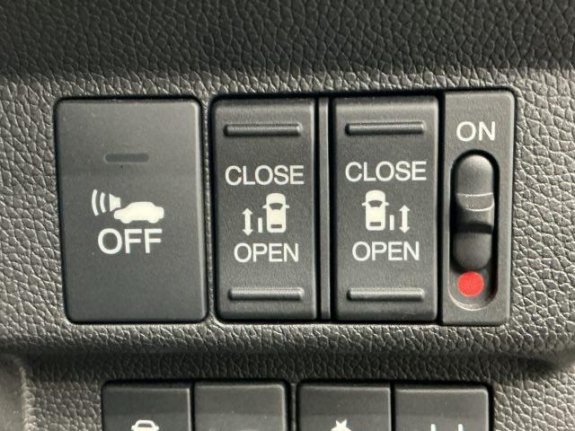 フリードハイブリッド ハイブリッド・EX ホンダ認定中古車 純正ナビ LEDライト 1オナ 地デジフルセグTV シ-トヒ-タ- 整備記録簿 リヤカメラ フルオートエアコン ABS DVD再生可 ウォークスルー サイドエアバッグ キーフリー(9枚目)