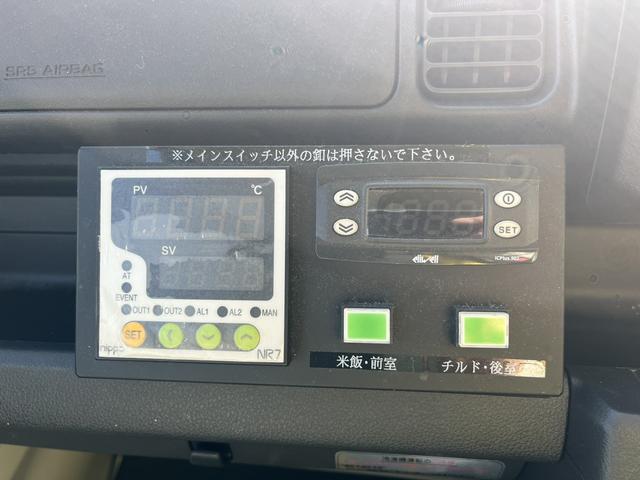 スタンダード　移動販売車（コンビニ仕様）　冷凍機－５度設定　スタンバイ　ショーケース　ベースグレード　４ＷＤ　ＡＴ　エアコン　運転席エアバッグ　助手席エアバッグ(32枚目)