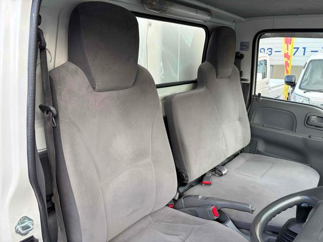 エルフトラック 　ＭＴ　後輪ダブル　バックカメラ　電動格納ミラー　エアコン　パワーウィンドウ　運転席エアバッグ（47枚目）