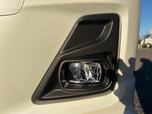 ワゴンRカスタムZ ハイブリッドZX 届出済未使用車 クリアランスソナー オートクルーズコントロール レーンアシスト 衝突被害軽減システム オートライト LEDヘッドランプ スマートキー 電動格納ミラー シートヒーター ベンチシート(16枚目)