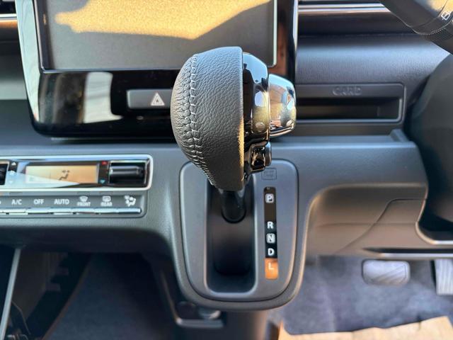 ワゴンRカスタムZ ハイブリッドZX 届出済未使用車 クリアランスソナー オートクルーズコントロール レーンアシスト 衝突被害軽減システム オートライト LEDヘッドランプ スマートキー 電動格納ミラー シートヒーター ベンチシート(25枚目)