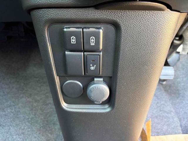 ワゴンRカスタムZ ハイブリッドZX 届出済未使用車 クリアランスソナー オートクルーズコントロール レーンアシスト 衝突被害軽減システム オートライト LEDヘッドランプ スマートキー 電動格納ミラー シートヒーター ベンチシート(27枚目)