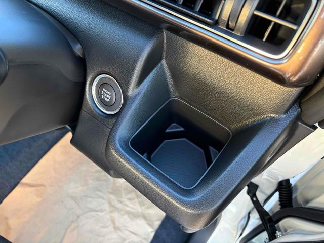 ワゴンRカスタムZ ハイブリッドZX 届出済未使用車 クリアランスソナー オートクルーズコントロール レーンアシスト 衝突被害軽減システム オートライト LEDヘッドランプ スマートキー 電動格納ミラー シートヒーター ベンチシート(31枚目)