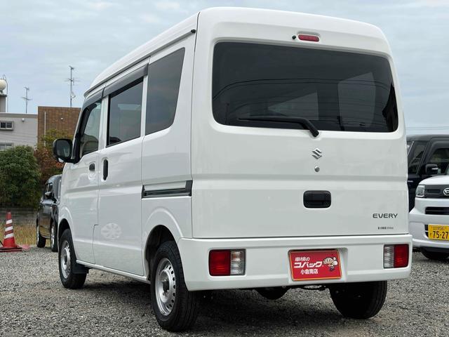 エブリイ ＰＡリミテッド　福岡県内のみでの販売　ＡＴ　ＥＴＣ　両側スライドドア　キーレスエントリー　アイドリングストップ　オートライト　盗難防止システム　ＡＢＳ　ＥＳＣ　エアコン　パワーステアリング　パワーウィンドウ（12枚目）