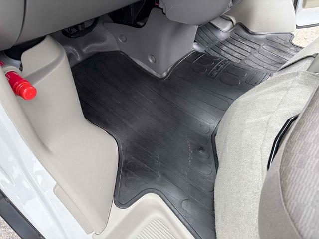 エブリイ ＰＡリミテッド　福岡県内のみでの販売　ＡＴ　ＥＴＣ　両側スライドドア　キーレスエントリー　アイドリングストップ　オートライト　盗難防止システム　ＡＢＳ　ＥＳＣ　エアコン　パワーステアリング　パワーウィンドウ（35枚目）