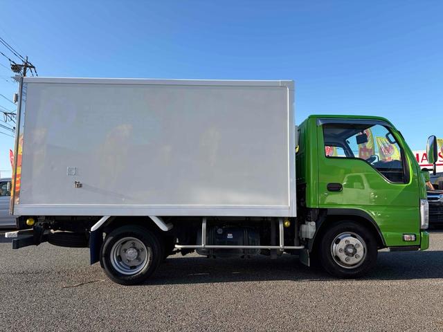 エルフトラック -30度設定 東プレ(MJ22LOC)車両総重量4175kg サイドドア バックカメラ 2tベース ショート キーレス スタッドレスタイヤ6本積載 MT 最大積載量1500kg 低温冷凍(9枚目)