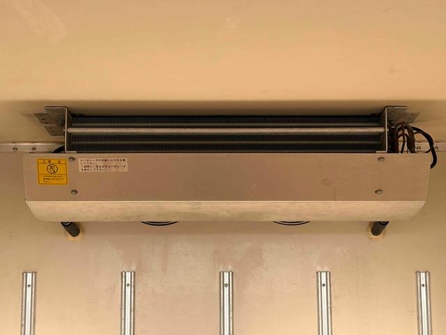 エルフトラック -30度設定 東プレ(MJ22LOC)車両総重量4175kg サイドドア バックカメラ 2tベース ショート キーレス スタッドレスタイヤ6本積載 MT 最大積載量1500kg 低温冷凍(20枚目)